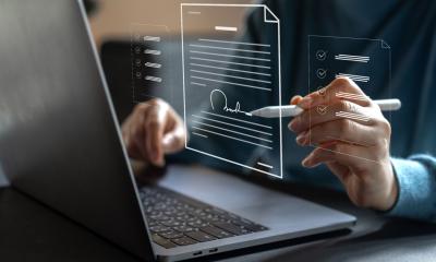 Signing a document online with Lumin