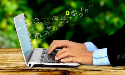 Choosing the right email software - checklist person writting an email
