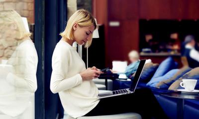 A female entrepreneur accesses her data remotely